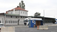 Österreichs Behörden führen weiterhin Kontrollen an der Grenze zu Tschechien durch (Archivbild).