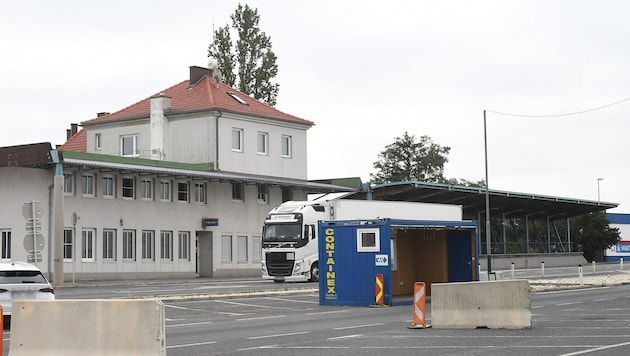Österreichs Behörden führen weiterhin Kontrollen an der Grenze zu Tschechien durch (Archivbild).