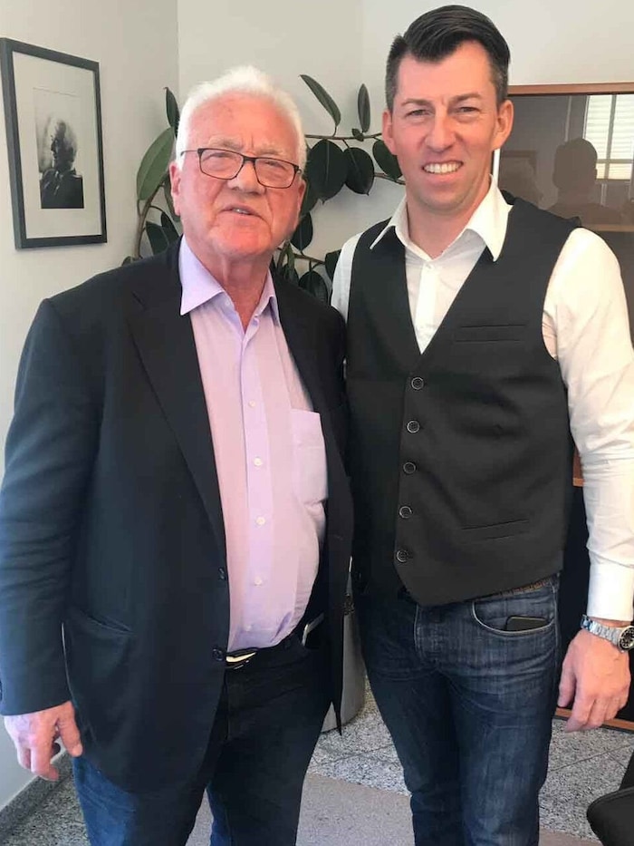Pferdesport verbindet: Badura mit Frank Stronach.