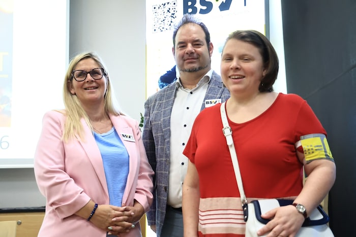 Obfrau Sabine Karrer, GF Wilhelm Zwirner und Obfrau-Stv. Nicole Wimmer (v. li.) berichteten über ...