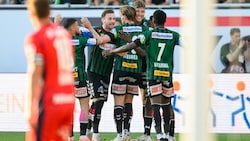 Zur Halbzeit des Europacup-Playoffs liegen die Rieder gegen Rapid in Führung ...