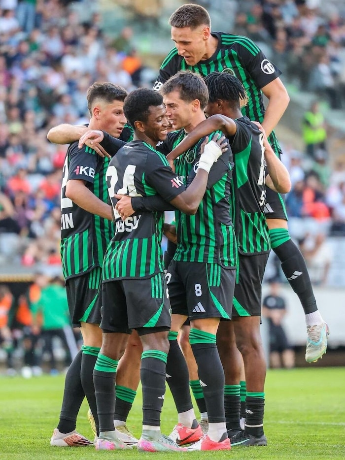 Bright Owusu (Nr. 24) traf an seinem 24. Geburstag zum zwischenzeitlichen 4:1.
