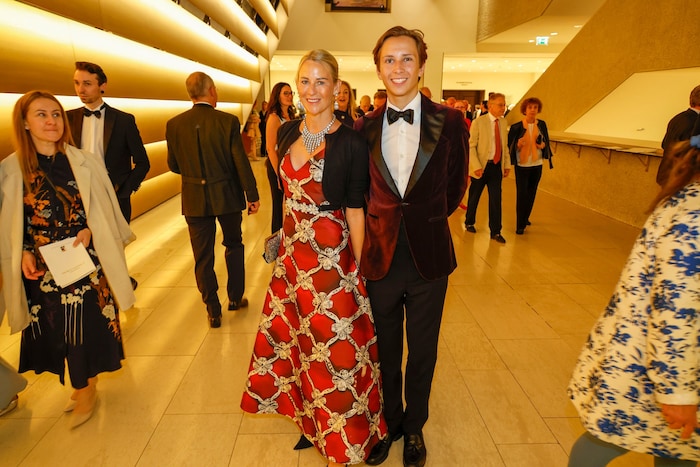 Elisabeth Prinzessin Auersperg-Breunner schaute mit ihrem Sohn Aloysius vorbei.