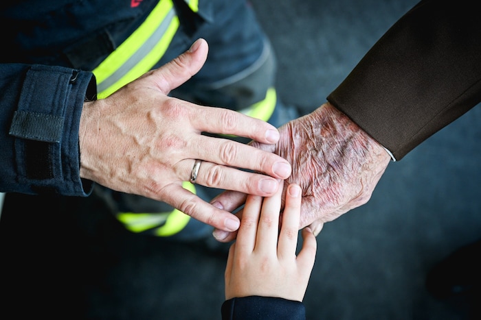 Drei Generationen, alle mit der gleichen Leidenschaft für die Freiwillige Feuerwehr – eine lange ...