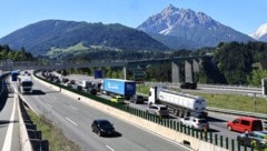 Am Pfingstwochenende wollen viele Richtung Süden. Die erwarteten Staus sind eingetreten.
