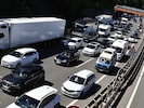 Das Pfingstwochenende wollen viele Urlauber im Süden verbringen.