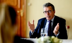 Die „Krone“ traf den Ex-NATO-Generalsekretär zum Interview im Stift Göttweig.
