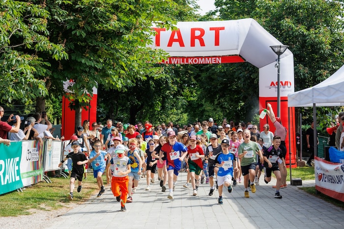 Ob jung oder alt – beim Charity- Laufevent im Kurpark ist jeder herzlich willkommen.