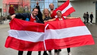 Die Auslands-Österreicher halten die Fahnen hoch!