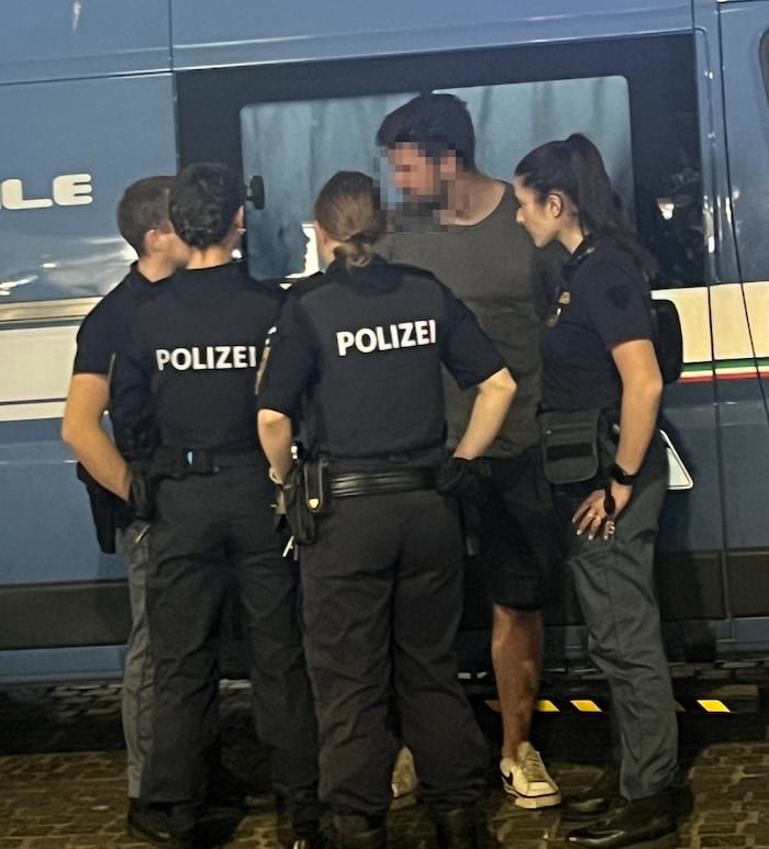 Unsere zwei Polizeibeamtinnen vor Ort im „Tutto Gas“-Einsatz