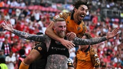Oliver McBurnie, der Mann mit den vielen Tätowierungen, schoss Hull City zurück in die Premier ...