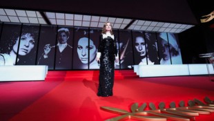 Isabelle Huppert sorgte mit ihrer bewegenden Hommage an Hollywood-Legende Barbra Streisand für ...