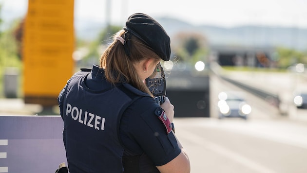 Steirische Polizisten und Polizistinnen leisteten am Samstag ganze Arbeit (Symbolbild).