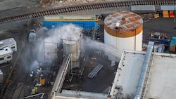 Die Temperatur im Tank ist trotz Kühlversuche von außen sogar noch gestiegen.