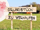 Wo gibt es Schnäppchen-Grundstücke und wo muss ganz tief in die Tasche gegriffen werden?