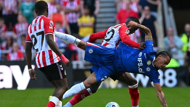 Chelsea stumbles again against Sunderland—but can they fight their way back?