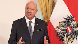 Der Regierungschef nimmt zu allen aktuellen Fragen Stellung.