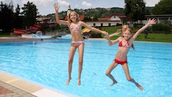 Im Hartberger Freibad freut man sich über die sommerlichen Temperaturen.