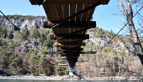 In Österreich wird darauf geachtet, Touristenattraktionen wie diese Hängebrücke in Tirol ...