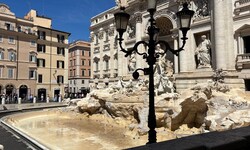 Der Trevi-Brunnen bleibt am Feiertag trocken – Eintritt soll man dennoch zahlen.
