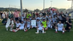 DSV Leoben stemmte nach einem 4:1 im Finale gegen Tillmitsch den Pokal in die Höhe.