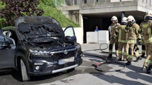 Die voll ausgerüsteten Kameraden mussten „nur“ noch Nachlöscharbeiten durchführen.