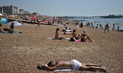In Brighton suchten am Pfingstwochenende viele Menschen Abkühlung im Wasser.