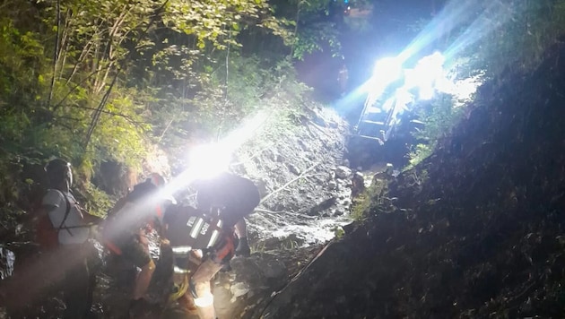 Schwierige Kalb-Rettung der Feuerwehr Dorfgastein.