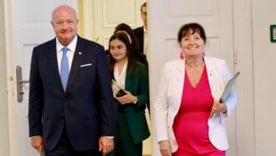 Bundeskanzler Christian Stocker war bei Manuela Khom zu Gast in der STVP-Parteizentrale. 