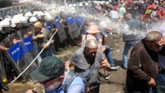 Am Dienstag demonstrierten in der Türkei mehr als tausend Menschen gegen das Erdoğan-Regime.