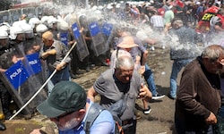 Am Dienstag demonstrierten in der Türkei mehr als tausend Menschen gegen das Erdoğan-Regime.