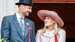 Kronprinz Haakon sprach bei einem Pressetermin über den Gesundheitszustand seiner Ehefrau ...