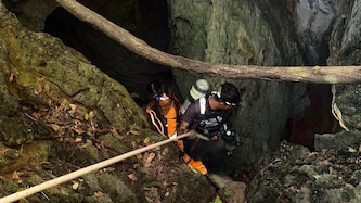 Ein australischer Höhlentaucher hat womöglich einen neuen Zugang zu dem Teil der Höhle gefunden, ...