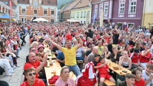 Der Kapfenberger Hauptplatz wurde schon bei der EURO 2024 gefühlt zum „Fu0ballstadion“.