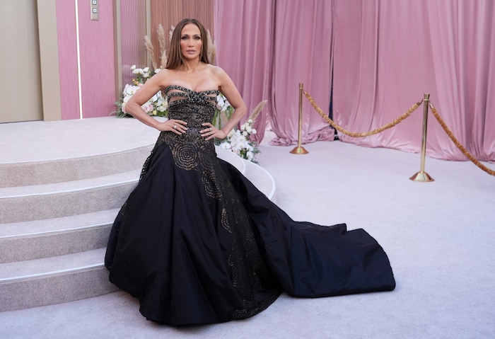 Jennifer Lopez weiß einfach, wie ein glamouröser Hollywood-Auftritt geht.