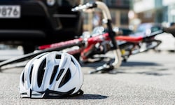 Der Fahrradfahrer wurde bei dem Unfall getötet. (Symbolbild)