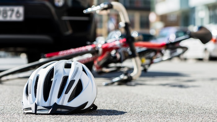Der Fahrradfahrer wurde bei dem Unfall getötet. (Symbolbild)
