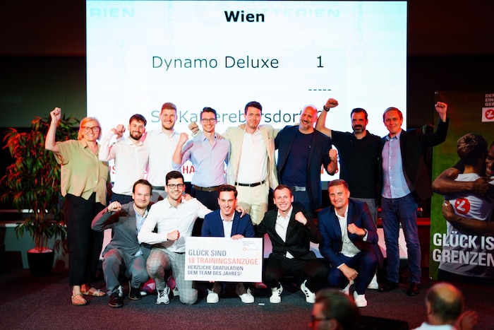 Der Wiener Verein Dynamo Deluxe freute sich ebenfalls über eine neue Garnitur an ...