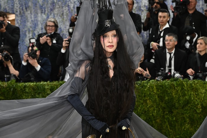 Die heutige „Queen of Pop“ hatte es zu Beginn ihrer Karriere nicht leicht. Beinahe wäre sie ...