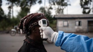 In Afrika wütet derzeit eine Ebola-Welle. Nun gibt es auch in OÖ einen ersten Verdachtsfall. ...