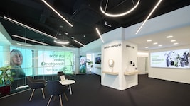 Die neue „World of Hearing“ von Hansaton macht Hörgesundheit mitten in Wien modern und erlebbar.