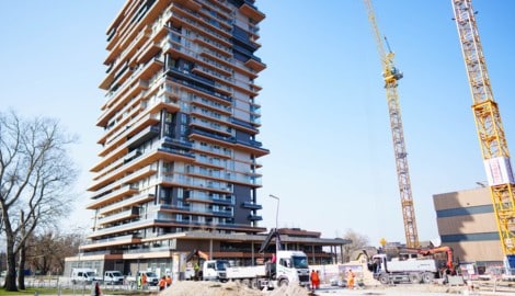 Neue Wohnbauten wie hier in der Stadionallee wird es in den kommenden Jahren immer weniger – und ...