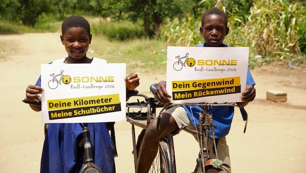 Was im Juni bei uns bis Sommer erradelt wird, möchte Malle im Herbst als Spenden- scheck ...