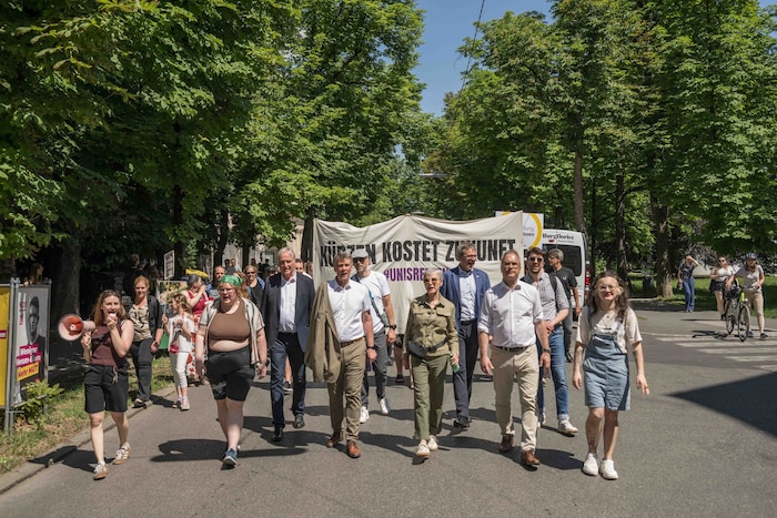 Die Rektoren der steirischen Unis führten den Demozug an.