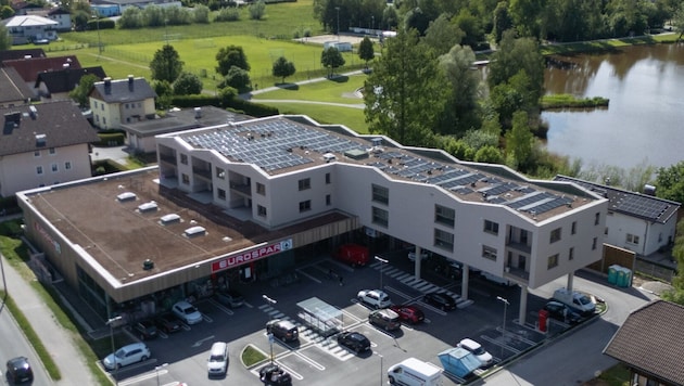 In Bürmoos wurde gerade ein Supermarkt mit Wohnungen überbaut