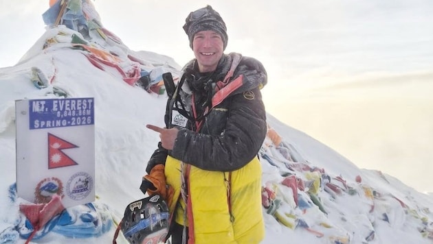 Tyler Andrews veröffentlichte ein Foto am Gipfel auf Instagram.