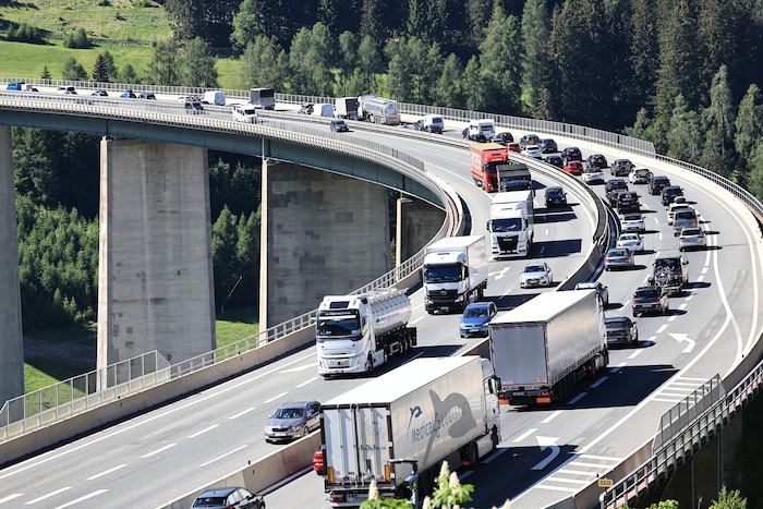 Wer konnte, machte sich bereits am Freitag auf den Weg Richtung Süden.