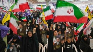 Nicht wirklich von der Bildfläche verschwunden: Ober-Ajatollah Modschtaba Khamenei zieht ...