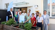 Auch im Pensionistenklub in Ottakring wird es nun „cool“. Die Stadträte Peter Hacker und Jürgen ...