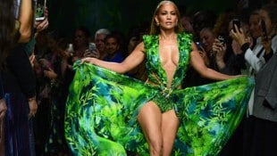 Jennifer Lopez gab ihren Fans in der Show von Jimmy Kimmel jetzt ein richtig heißes ...